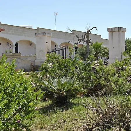 La Lucia Alloggio per agriturismo Sant Isidoro (Apulia)